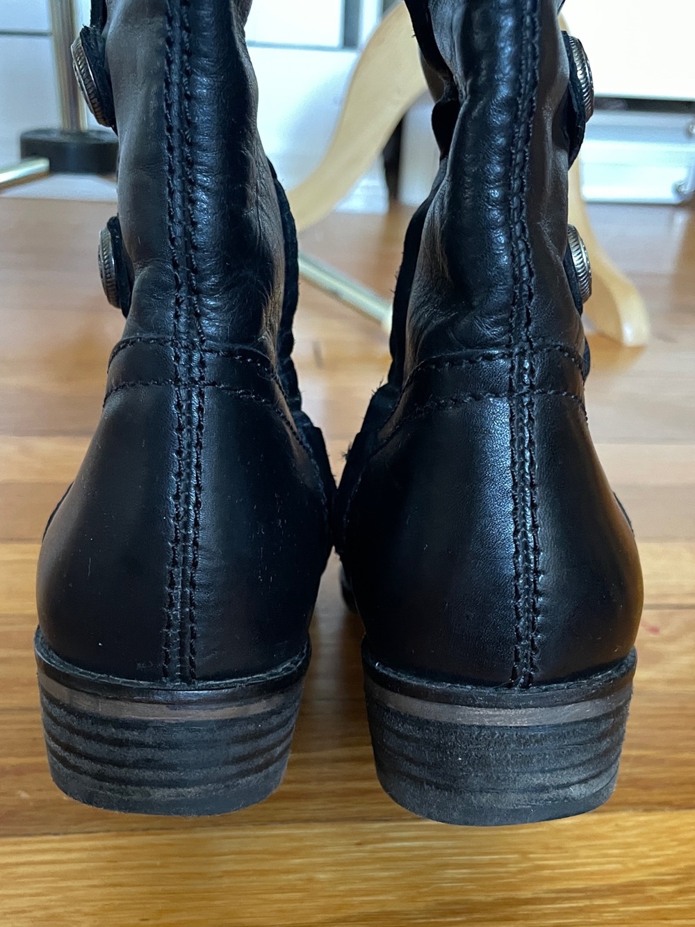 Arturo Chiang //
Goodyear black leather riding knee boots w/buttons side zip 8 - Picture 11 of 15